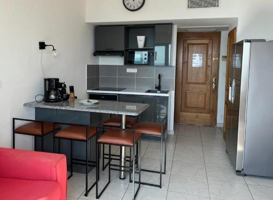 Les Pieds Dans L'Eau Apartment ลาครัว-วัลแมร์ ภายนอก รูปภาพ